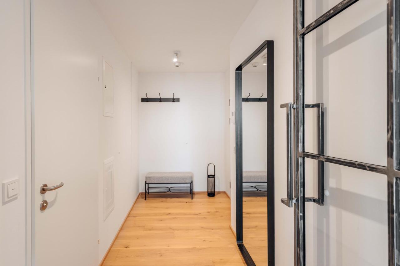 Design Apartment With Amazing View Over Vienna 2 Экстерьер фото